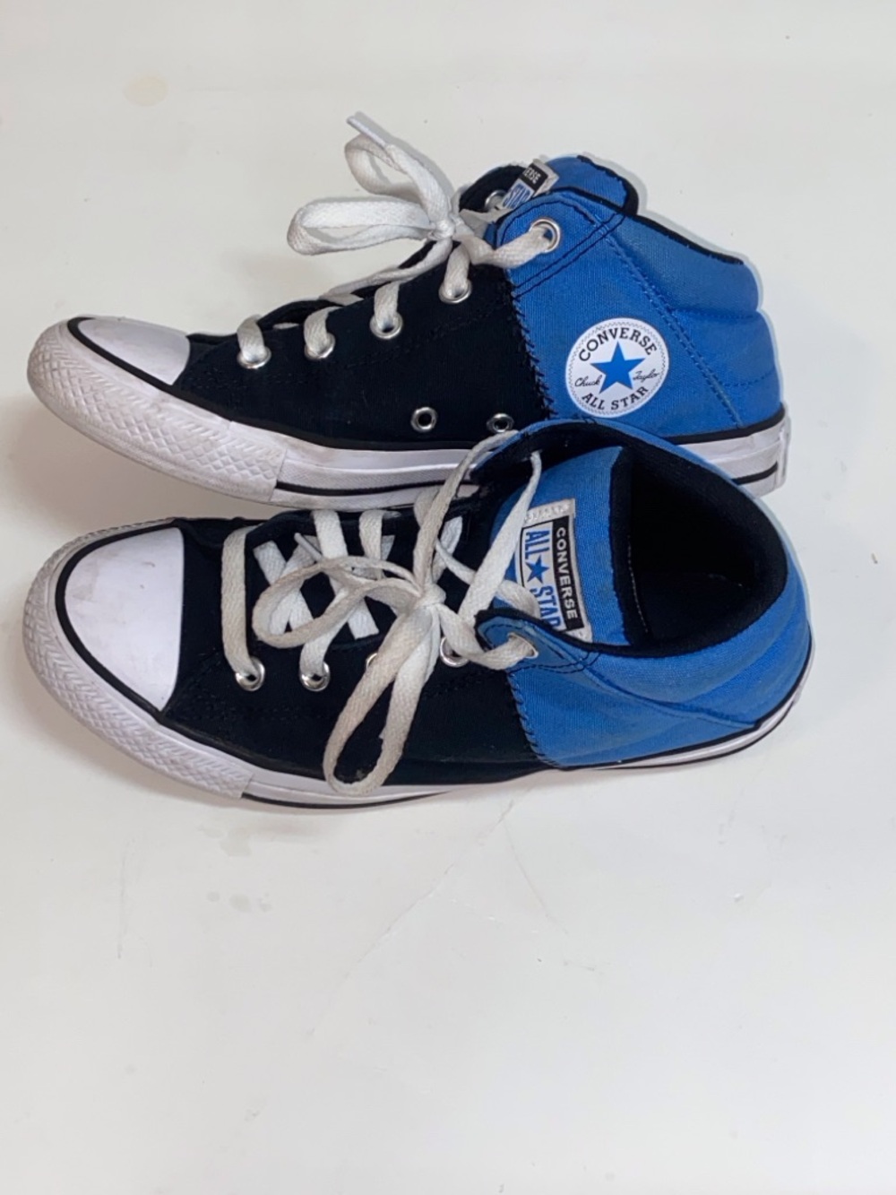 Converse Ctas Axel 568497C Kids Youth Sz, 8 High Top Sneakers - Black & Blue